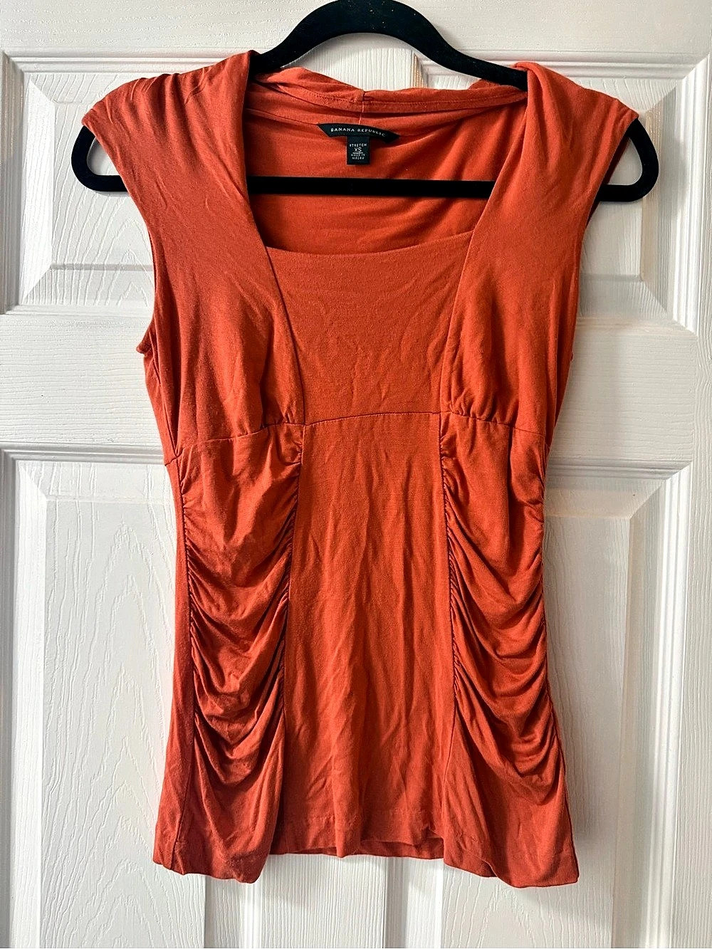 Banana Republic Ruched Sleeveless Top in Orange Size XS Like New